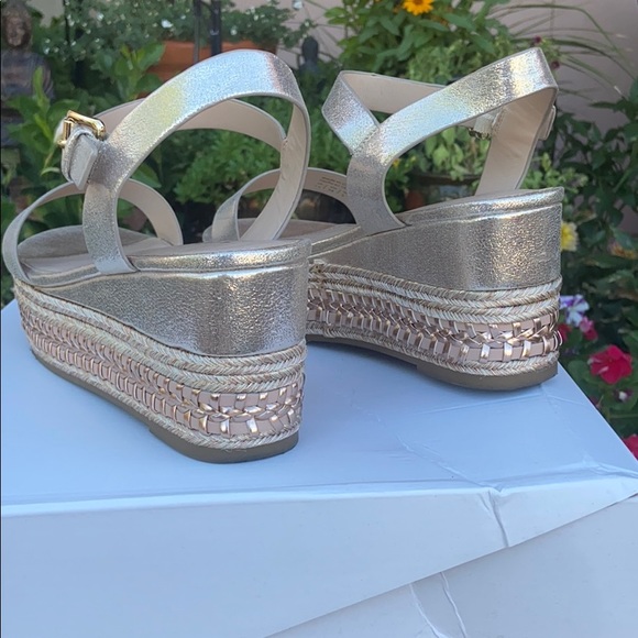 Aldo Pale Rose Gold Sandals Sz 7.5 (8) - Picture 9 of 16